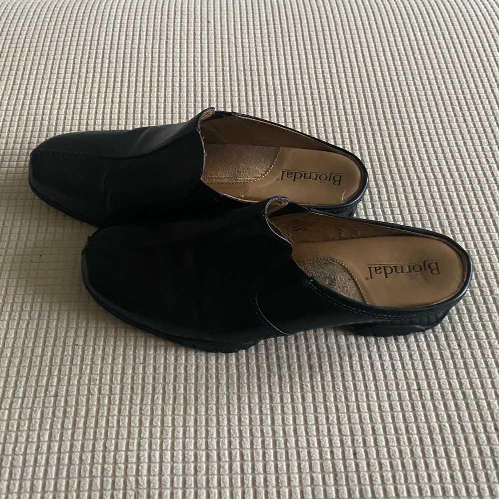 Bjorndal Classic Black Slip-On Mules